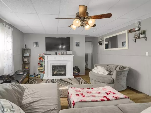 Bridgeport, OH 43912,902 National RD