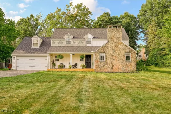 119 E Garfield RD, Aurora, OH 44202