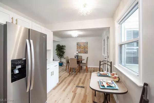 South Euclid, OH 44121,3762 Covington RD