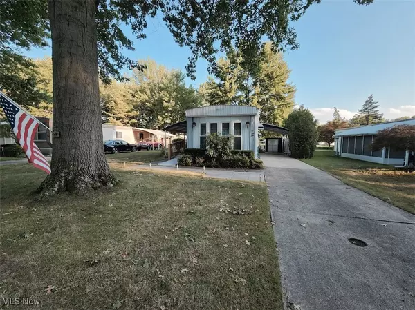 59 Parkway, Olmsted Twp, OH 44138