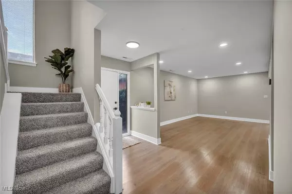 North Royalton, OH 44133,7340 Creekwood DR