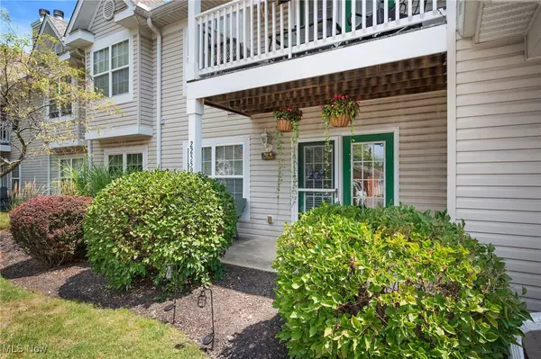 22559 Lenox DR #512, Fairview Park, OH 44126