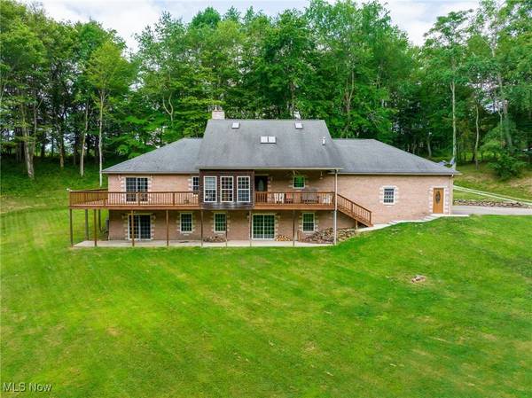 15240 Stocker Ridge RD, Newcomerstown, OH 43832