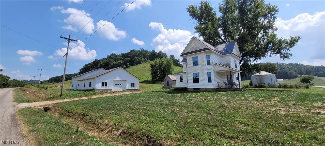 16066 State Route 258 SW, Newcomerstown, OH 43832