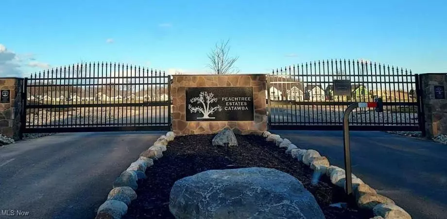 2369 N Peachtree LN #Sublot 10, Port Clinton, OH 43452