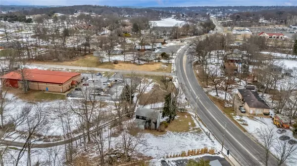 Akron, OH 44319,4138 S Main ST