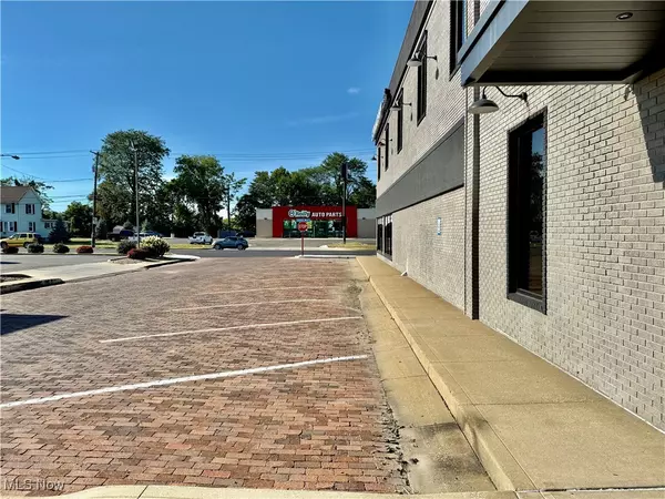 Massillon, OH 44647,641 Lincoln WAY W #A,#B, & #C