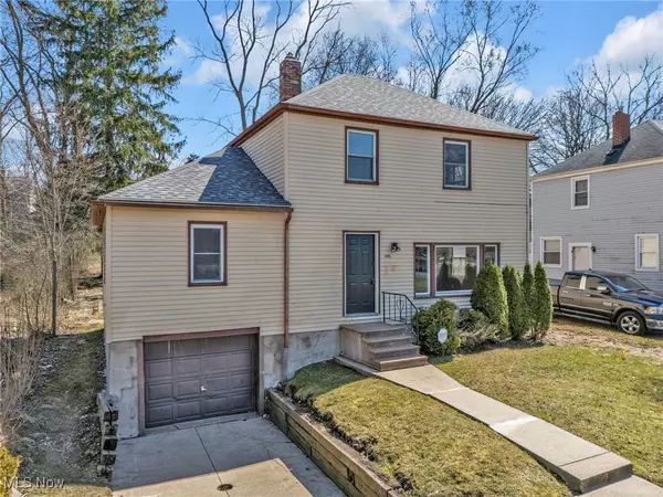 Akron, OH 44320,1231 Orlando AVE