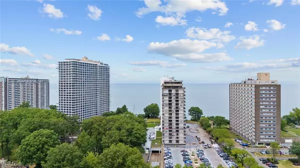 12550 Lake AVE #910, Lakewood, OH 44107