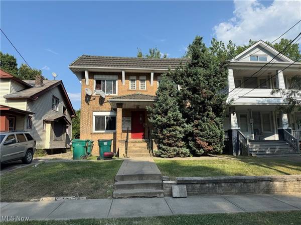 871 E 141st ST, Cleveland, OH 44110
