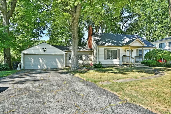 Warren, OH 44483,1815 Atlantic ST NE