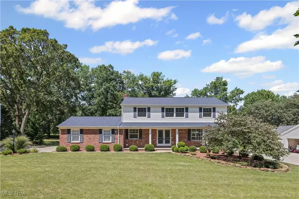 9615 Whitewood RD, Brecksville, OH 44141