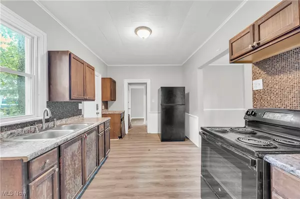 Akron, OH 44311,668 Sherman ST