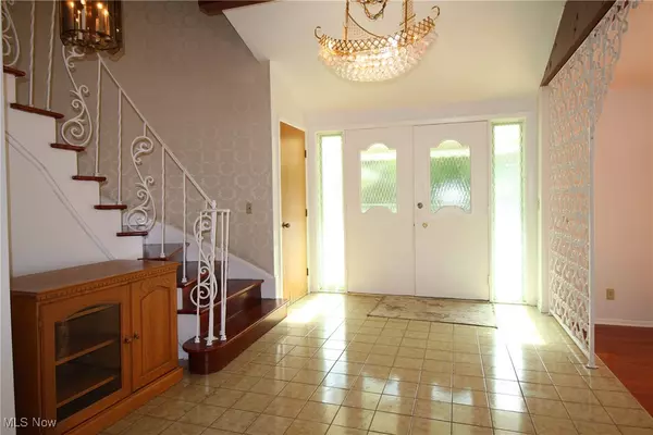 Parma Heights, OH 44130,6963 Anthony LN