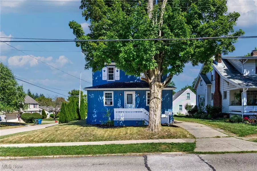 203 Hager ST, Hubbard, OH 44425