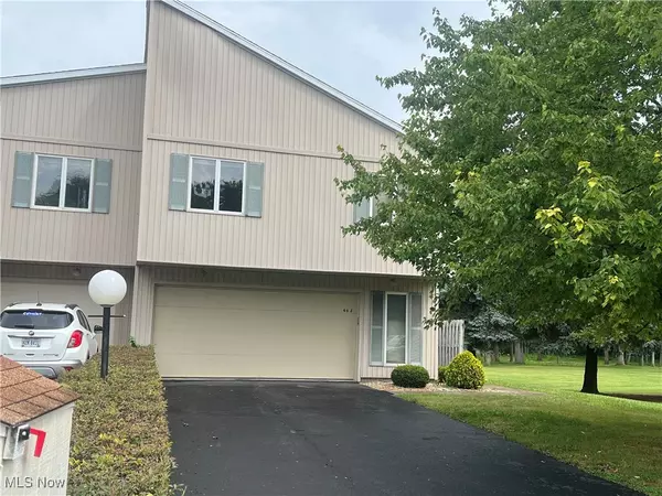 64 River Run DR #J, Fremont, OH 43420