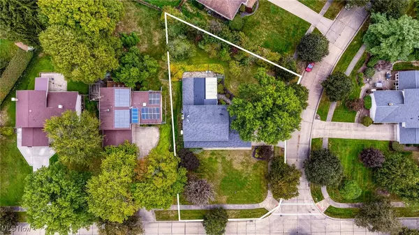 Solon, OH 44139,32775 Ledge Hill DR