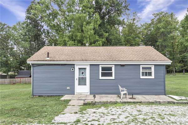 7390 Chestnut ST, Chippewa Lake, OH 44215