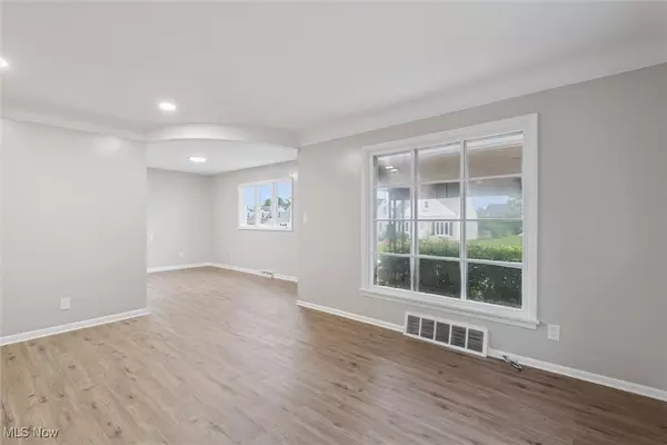 Maple Heights, OH 44137,14214 Reddington AVE