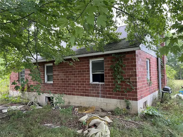 East Palestine, OH 44413,51561 Failer ST