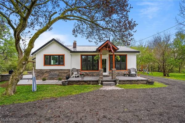 3241 Grill RD, New Franklin, OH 44216