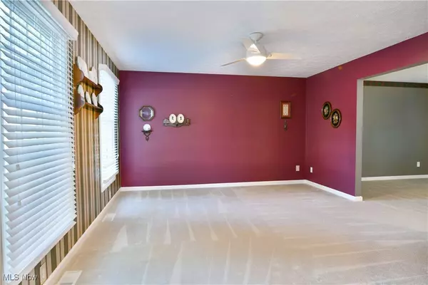 Cortland, OH 44410,19 Spring Creek DR