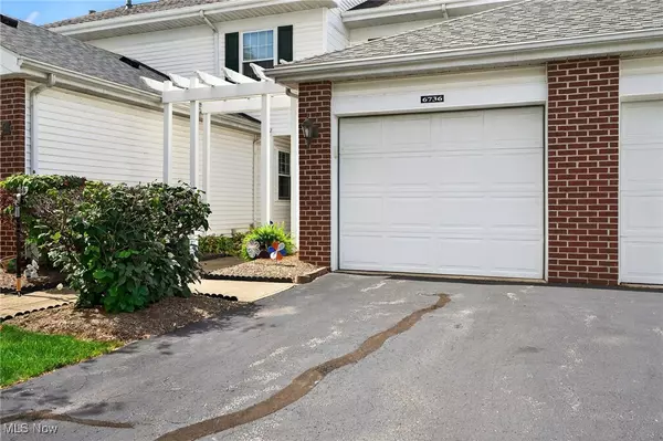 Middleburg Heights, OH 44130,6736 Columbine CT