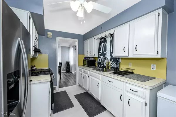 Garfield Heights, OH 44125,13905 Thraves AVE