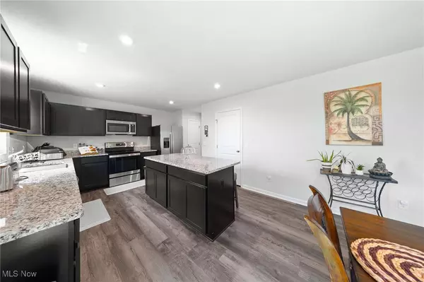 Barberton, OH 44203,2457 Bishop OVAL