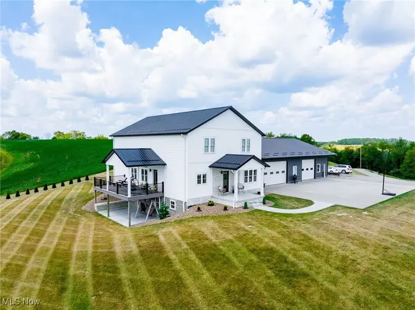 10624 Hilltop RD SW, Baltic, OH 43804