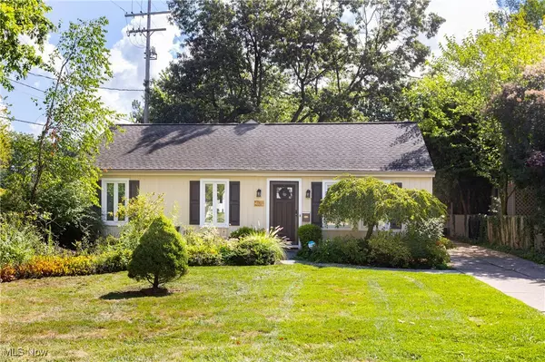 401 Columbia RD, Bay Village, OH 44140