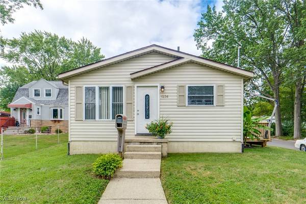 1236 E Archwood AVE, Akron, OH 44306