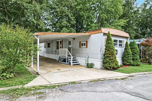 Warren, OH 44481,130 Hickory LN SW