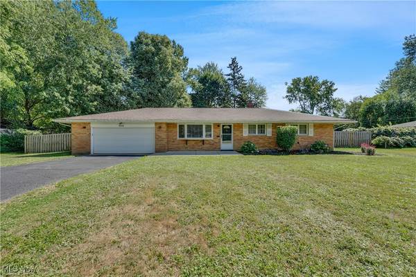 8038 Munson RD, Mentor, OH 44060