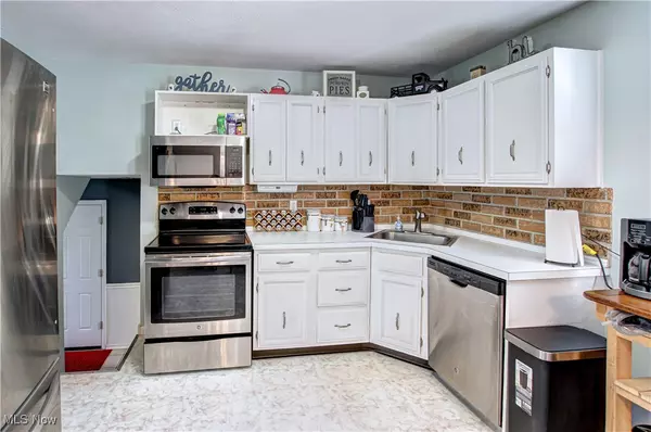 Brunswick, OH 44212,4684 Wolff DR