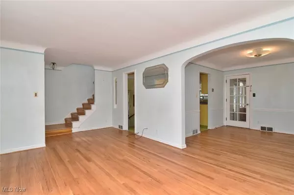 South Euclid, OH 44121,1062 Argonne RD