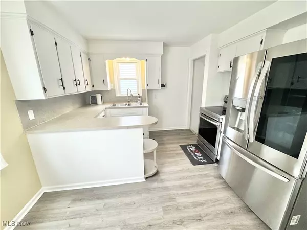 Parma, OH 44134,5212 Wood AVE