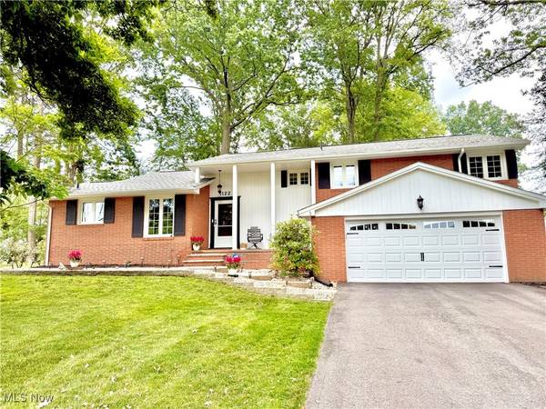 1122 Sunset BLVD SW, North Canton, OH 44720