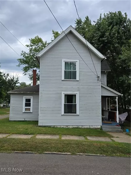 17 Maple AVE SE, Massillon, OH 44646