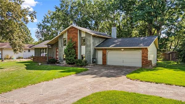 5915 Clement DR, Lorain, OH 44053
