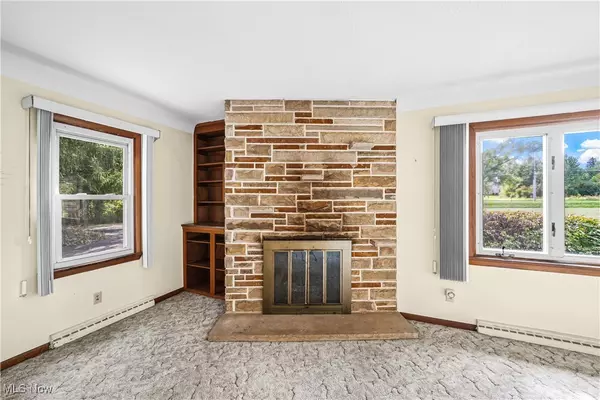 Aurora, OH 44202,982 W Garfield RD