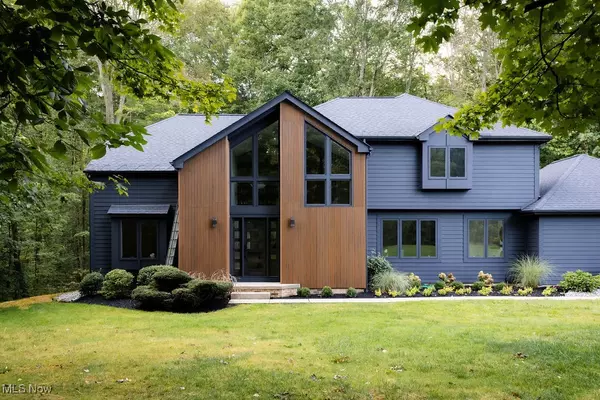 Chagrin Falls, OH 44023,17860 Northwood Lakes DR