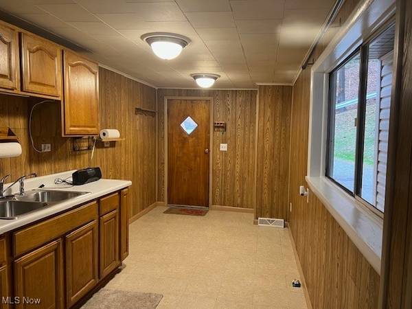 Follansbee, WV 26037,1780 Blosser LN