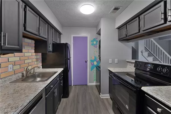 Cortland, OH 44410,3012 Ivy Hill CIR