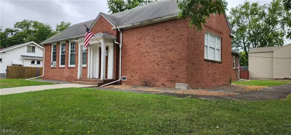 920 Perkinswood BLVD, Warren, OH 44483