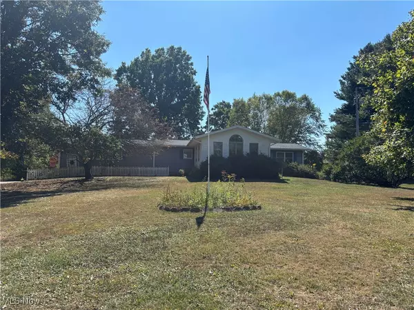2824 Saxe RD, Mogadore, OH 44260