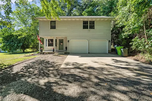 Tallmadge, OH 44278,261 Van Evera RD