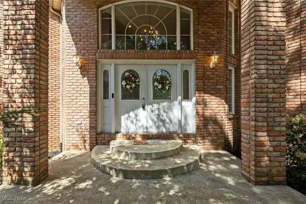 Lexington, OH 44904,28 Elmwood PL