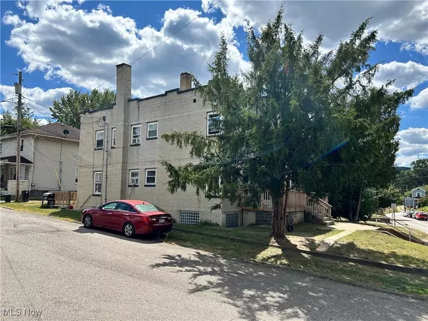 Weirton, WV 26062,3716 Orchard ST