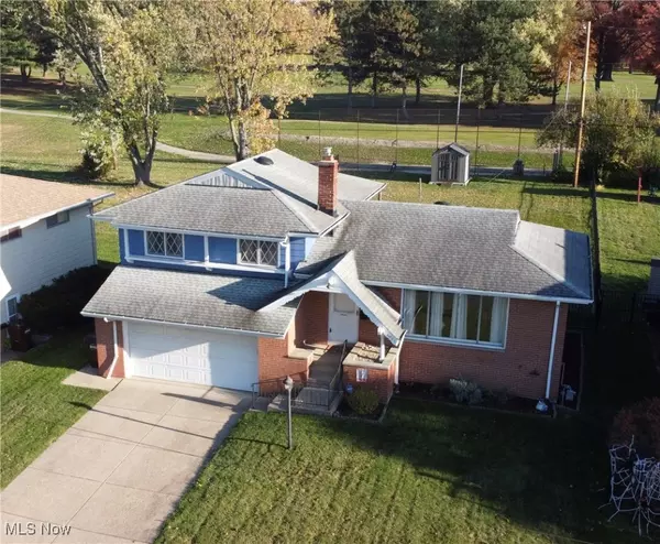 Parma, OH 44129,6921 Hollywood DR